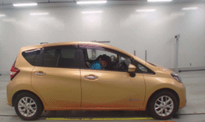Nissan Note – умный городской хэтчбек